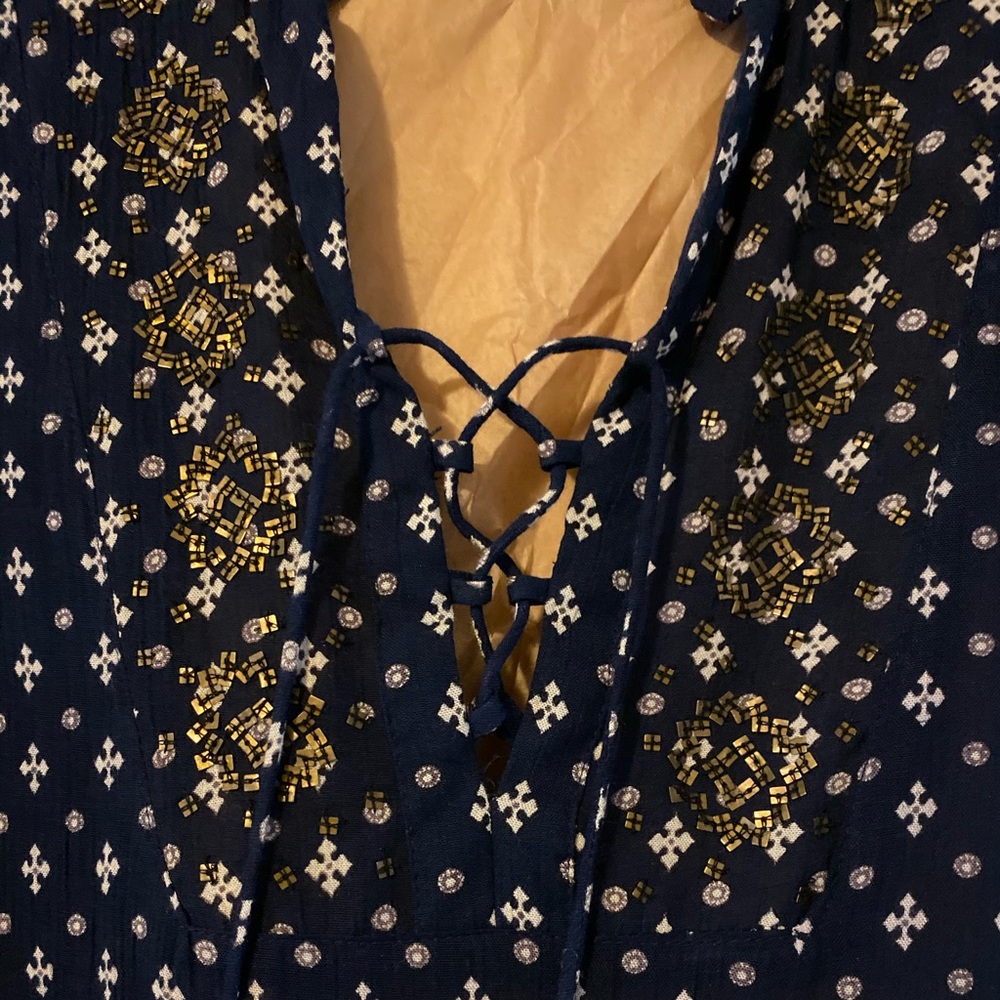 Flowy tunic by Addie. Size small